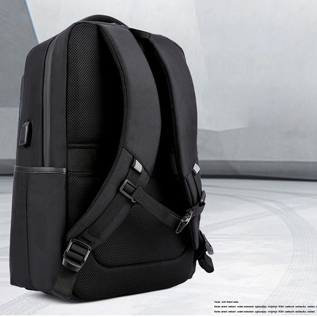 Plecak Arctic Hunter na laptopa 17,3&quot;
