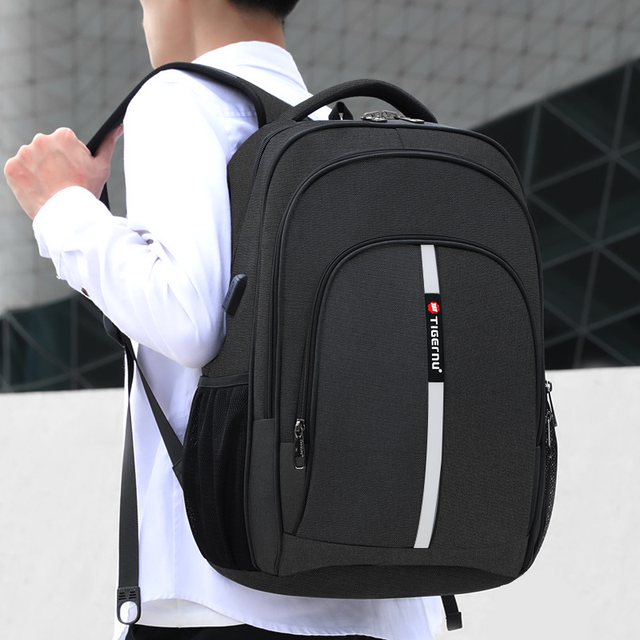 Plecak Tigernu na laptopa 15,6&quot; T-B3893 z USB