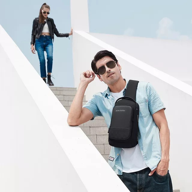 Plecak miejski Arctic Hunter na jedno ramię organizer z USB XB00105