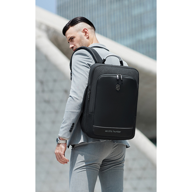 Plecak/torba Arctic Hunter na laptopa 17,3&quot; B00227L z USB bagaż podręczny 41L