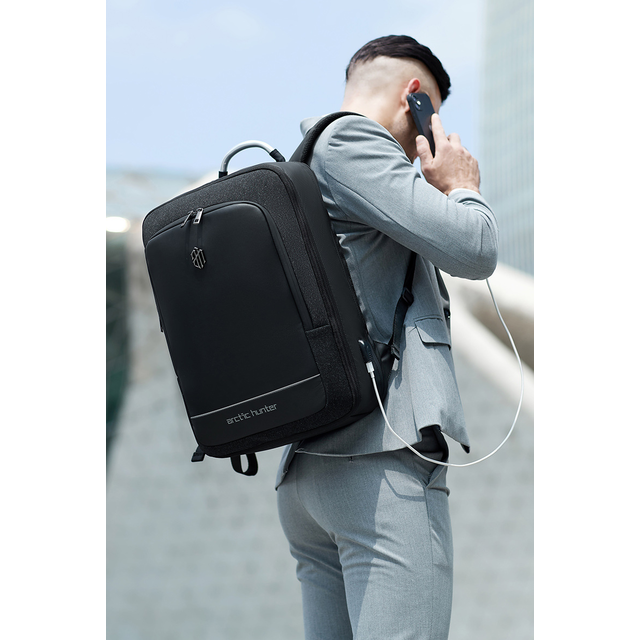 Plecak/torba Arctic Hunter na laptopa 17,3&quot; B00227L z USB bagaż podręczny 41L