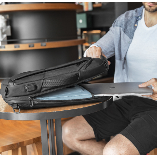 Torba/Plecak Outwalk na laptopa 15,6&quot; TW-8882 z USB