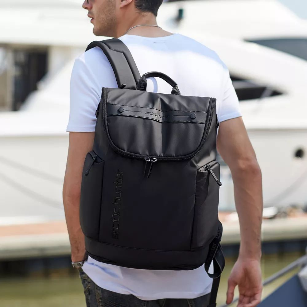 Plecak Arctic Hunter na laptopa 15,6" B00465 rozkładany na płasko