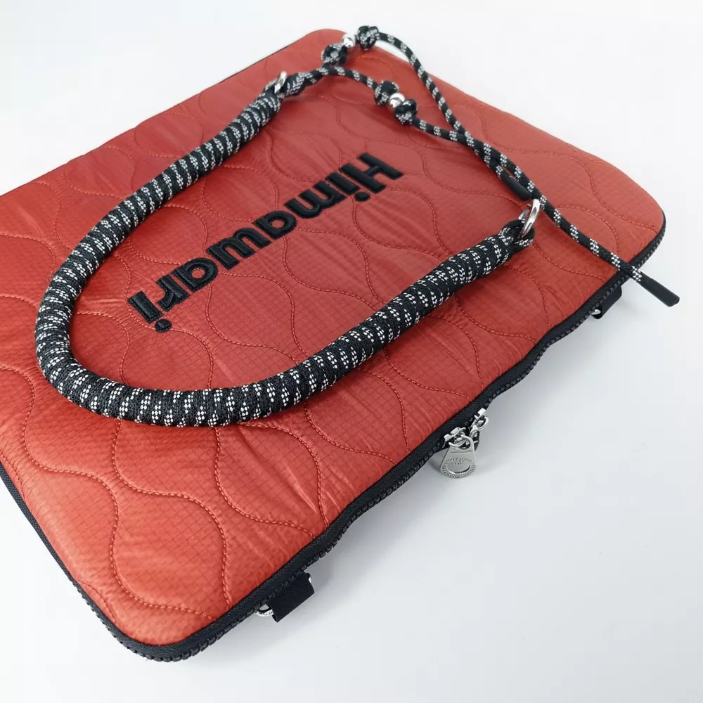 Torba/etui Himawari 2513 na laptopa 15,6" z odpinanym paskiem