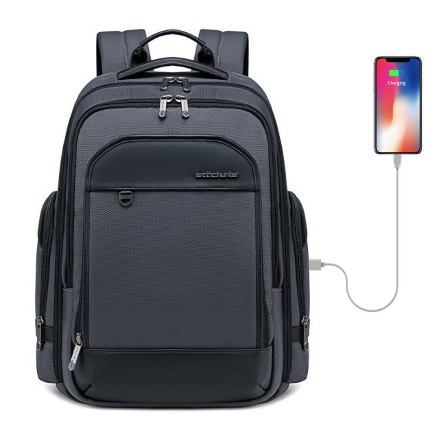 Plecak Arctic Hunter na laptopa 15,6&quot; B00683 z USB dwukomorowy - Kolor: szary