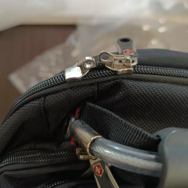 OUTLET -40% Plecak RuiBer na laptopa 17,3&quot; bardzo pojemny złącze USB 02