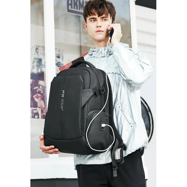 Plecak FRN na laptopa 17,3&quot; FRN8322 z USB