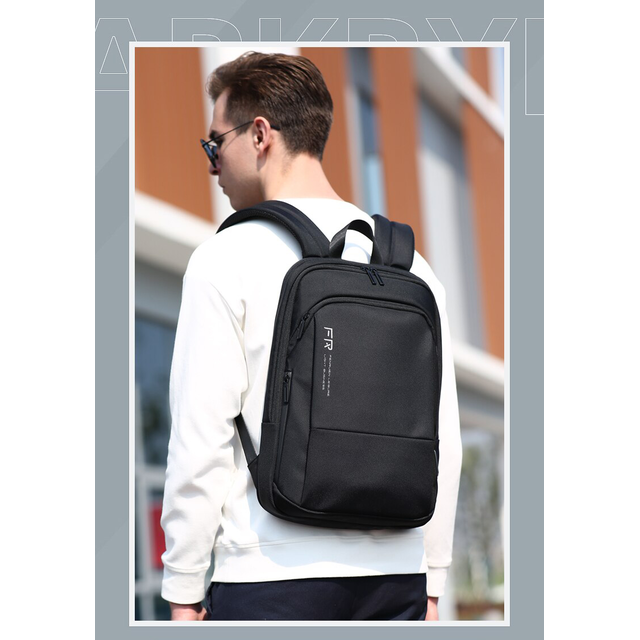 Plecak FRN7137 na laptopa 15,6&quot; z USB 