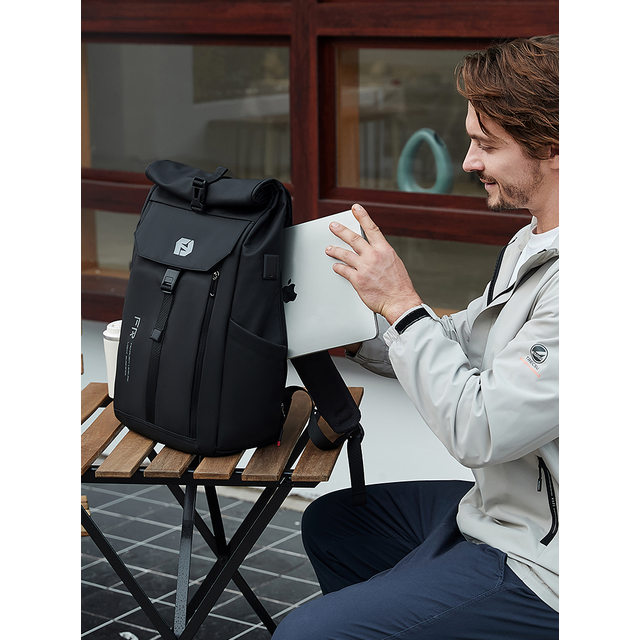 Plecak FRN8158 na laptopa 15,6&quot; z USB
