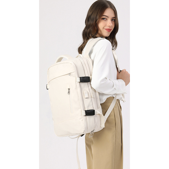 Plecak Macwave Traveler na laptopa 17,3&quot; AX9169 bagaż podręczny z USB