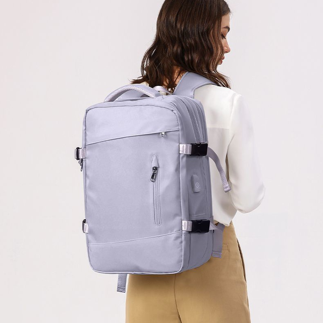 Plecak Macwave Traveler na laptopa 17,3&quot; AX9169 bagaż podręczny z USB