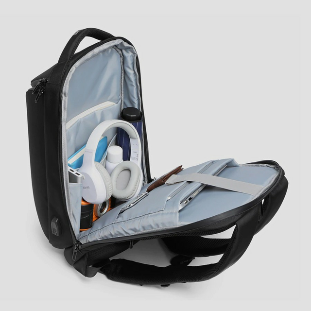 Plecak Ouko na laptopa 17,3&quot; 9318 z USB i kłódką