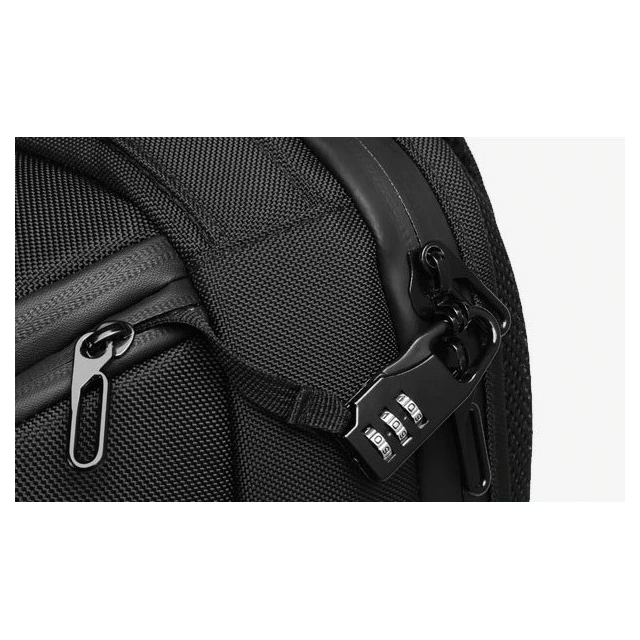 Plecak Ouko na laptopa 17,3&quot; 9318 z USB i kłódką