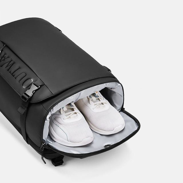 Plecak Outwalk na laptopa 17,3&quot; 7799 z USB bagaż podręczny