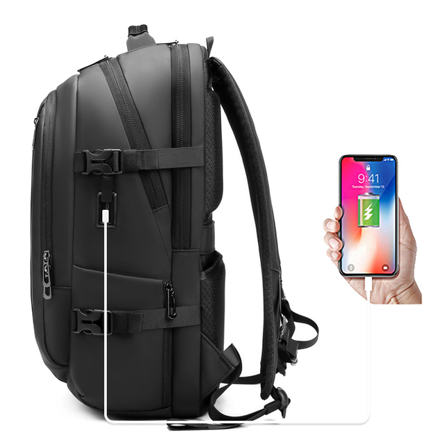 Plecak Outwalk na laptopa 17,3&quot; 8984 z USB
