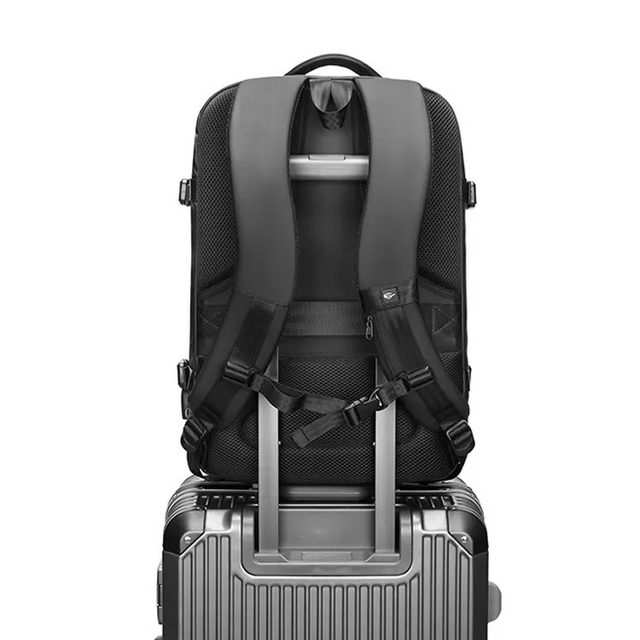 Plecak Poso na laptopa 17,3&quot; z USB bagaż podręczny PS-660