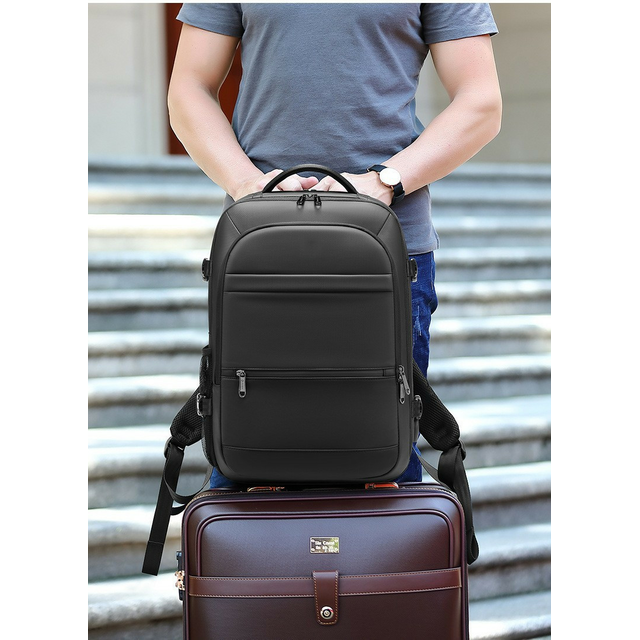 Plecak Poso na laptopa 17,3&quot; z USB bagaż podręczny PS-660