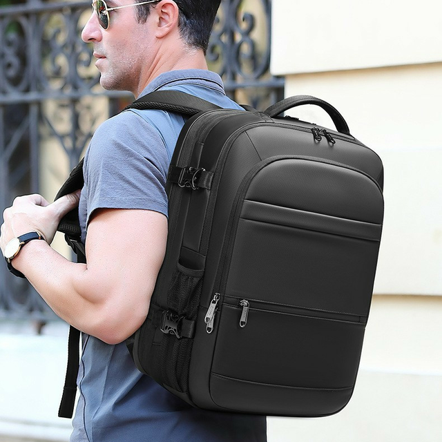 Plecak Poso na laptopa 17,3&quot; z USB bagaż podręczny PS-660