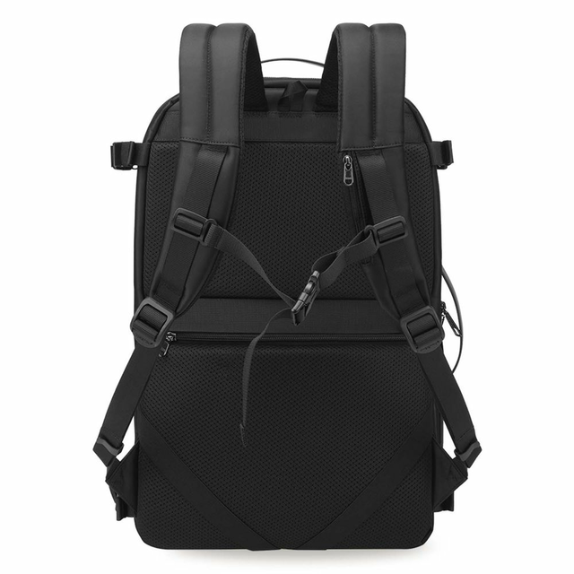 Plecak Tigernu na laptopa 17,3&quot; T-B9831 bagaż podręczny z USB