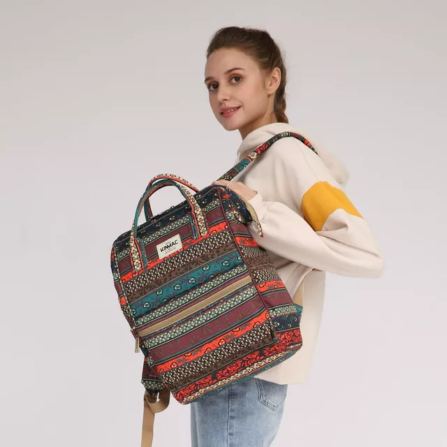 Plecak damski Kinmac na laptopa 15,6&quot; wzory
